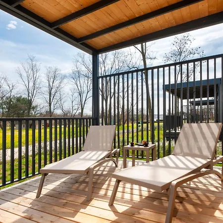 Campingplatz Mobile Homes Casapini In Fkk Solaris