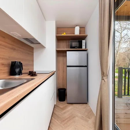 Mobile Homes Casapini In Fkk Solaris 2* 波雷奇