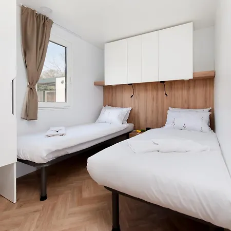 אתר קמפינג Mobile Homes Casapini In Fkk Solaris 2*