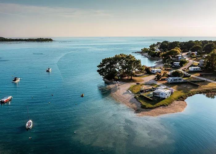 Kamp alanı Mobile Homes Casapini In Fkk Solaris