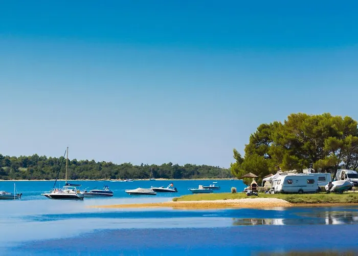 Kamp alanı Mobile Homes Casapini In Fkk Solaris